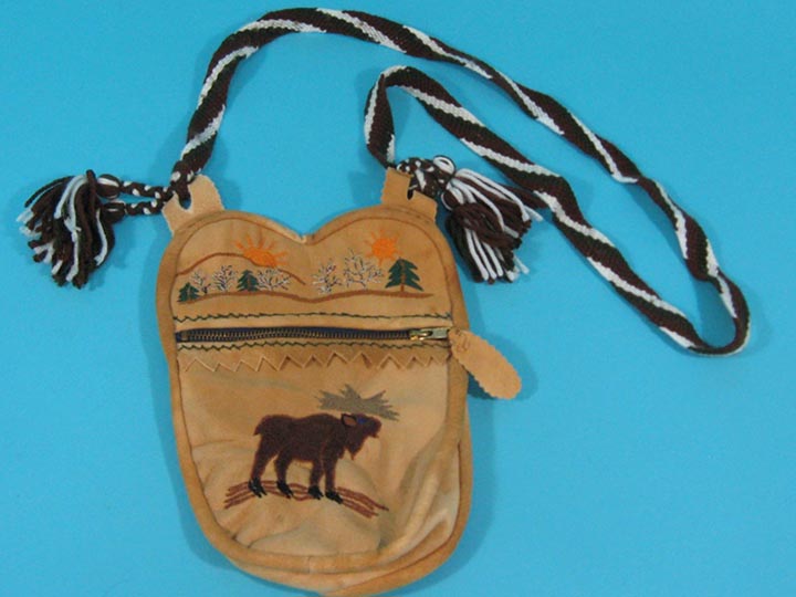 Cree Smoke Moose Bag: Gallery Item 