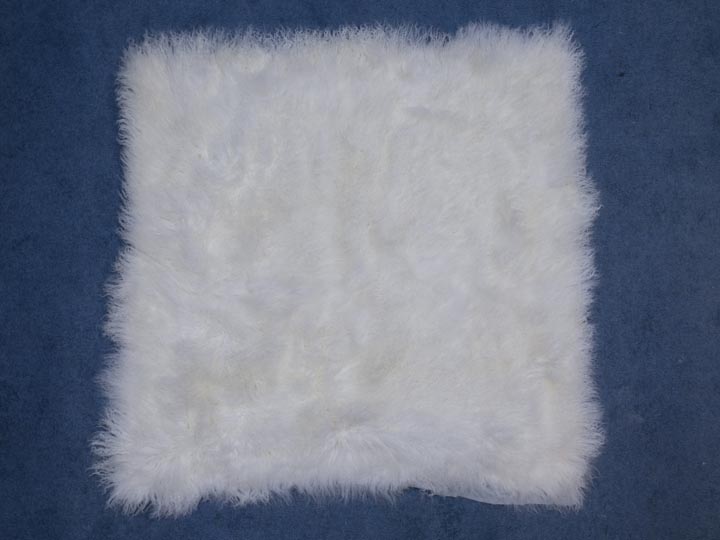 Bleached White 4x4 ft Tibet Lamb Rug 
