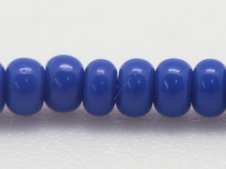 10/0 Seedbead Opaque Royal Blue (500 g bag) glass beads