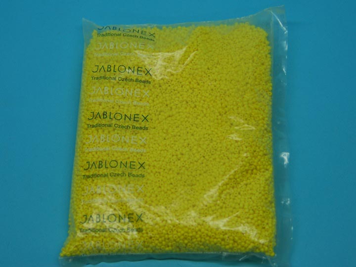 8/0 Czech Glass Beads Lemon Yellow (500 g bag) glass beads