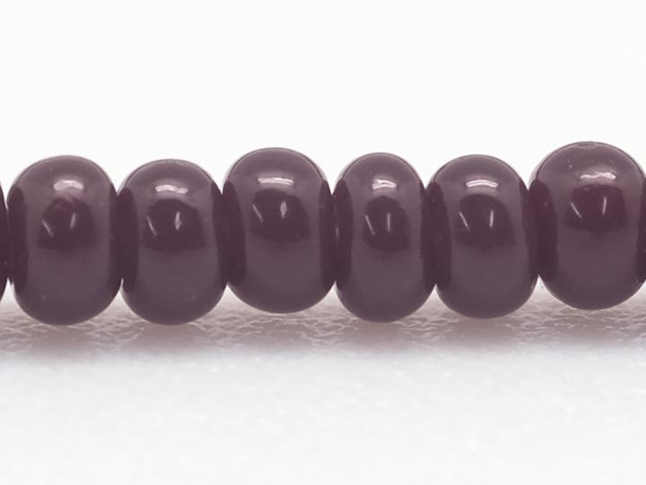 10/0 Seedbead Opaque Dark Red (500 g bag) glass beads