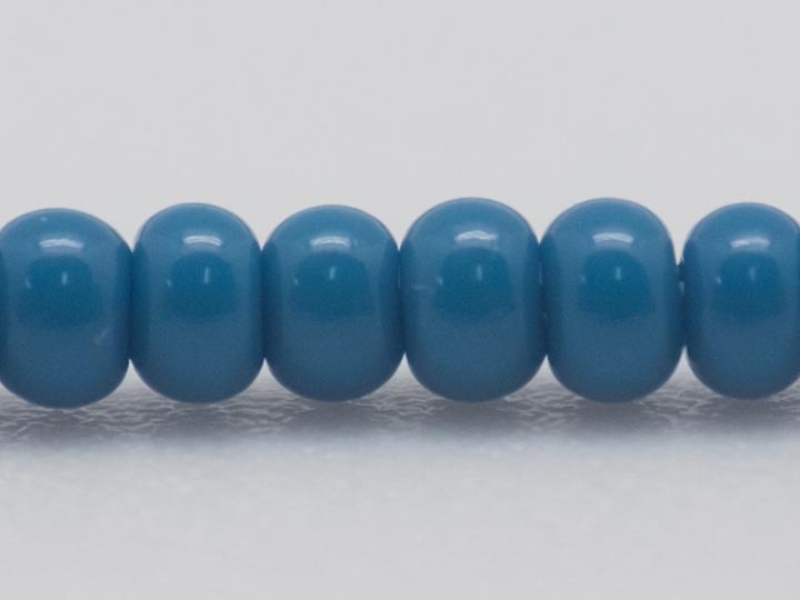 10/0 Seedbead Opaque Dark Blue (500 g bag) glass beads