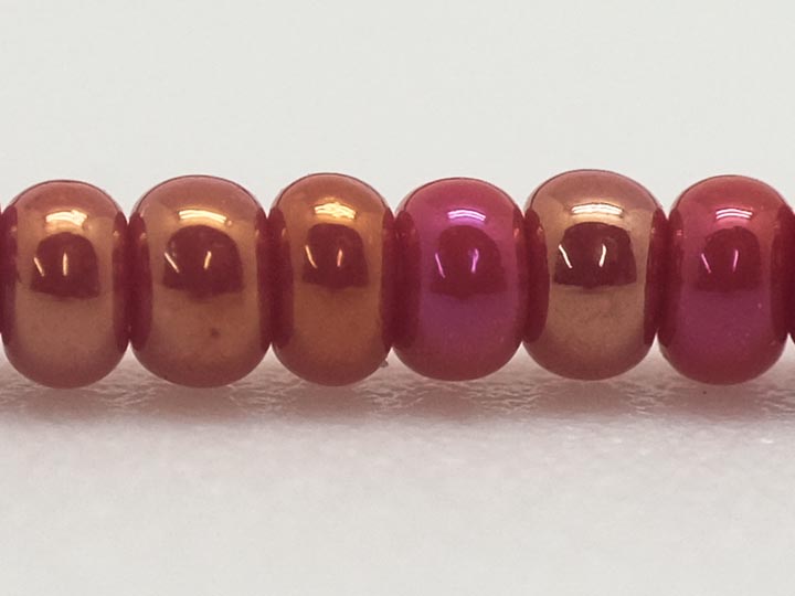 10/0 Czech Glass Seedbead Shiny Medium Red Aurora Borealis (500 g bag) glass beads