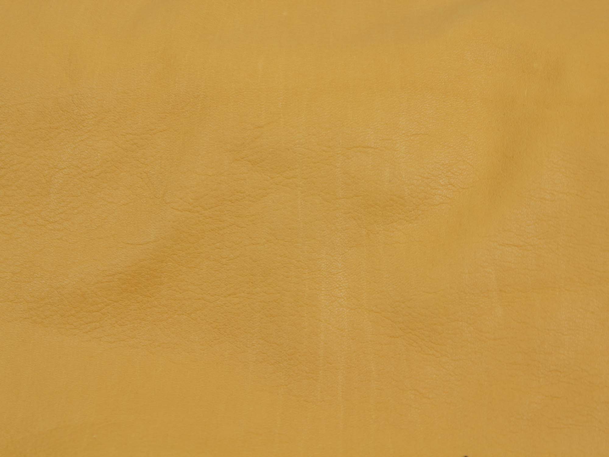 Deertanned Cow Leather: Side: Gold: 5-5.5 oz (sq ft) 