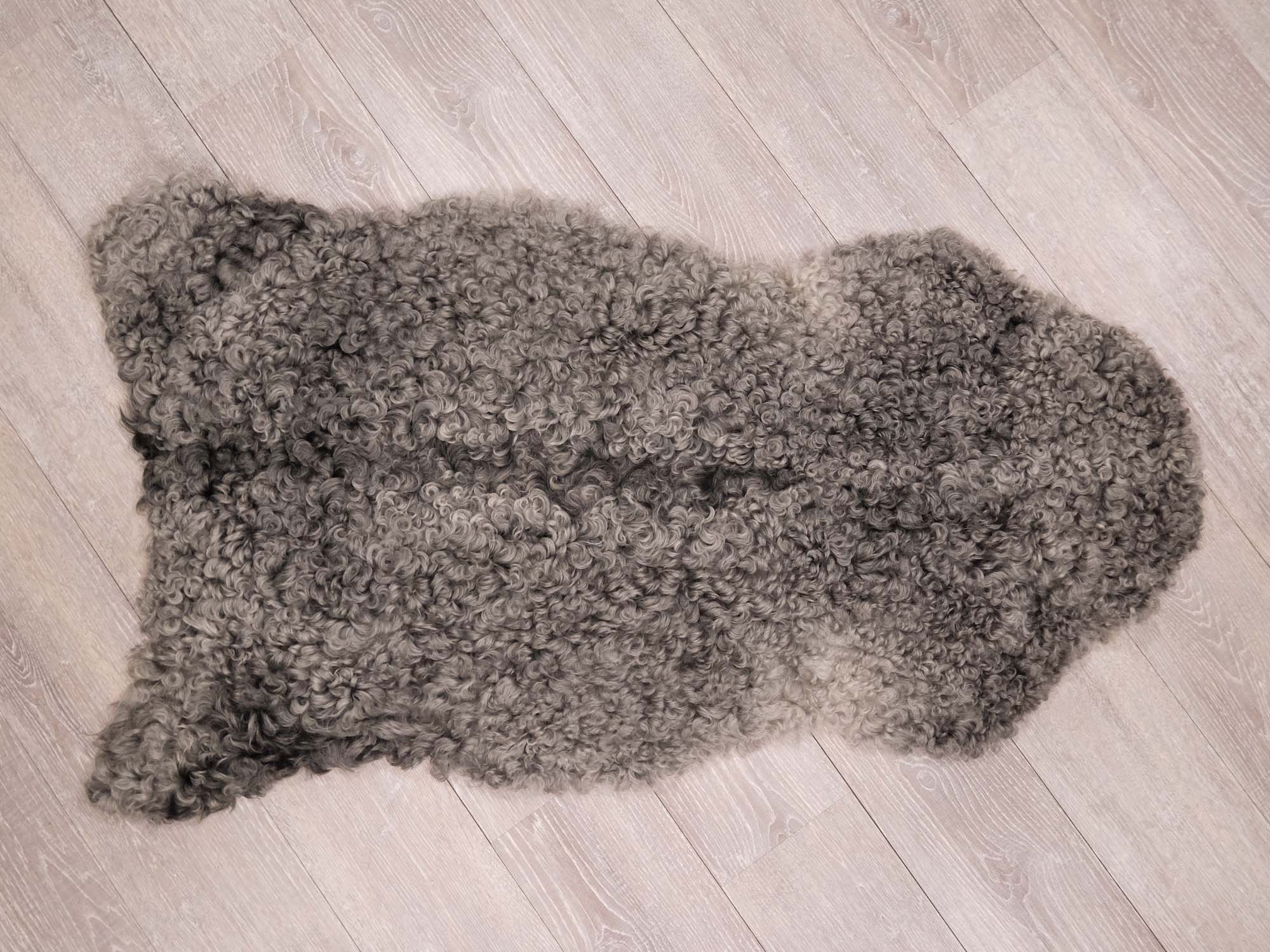 Gotland Sheepskin: Curly Gray: 100-110cm: Assorted 