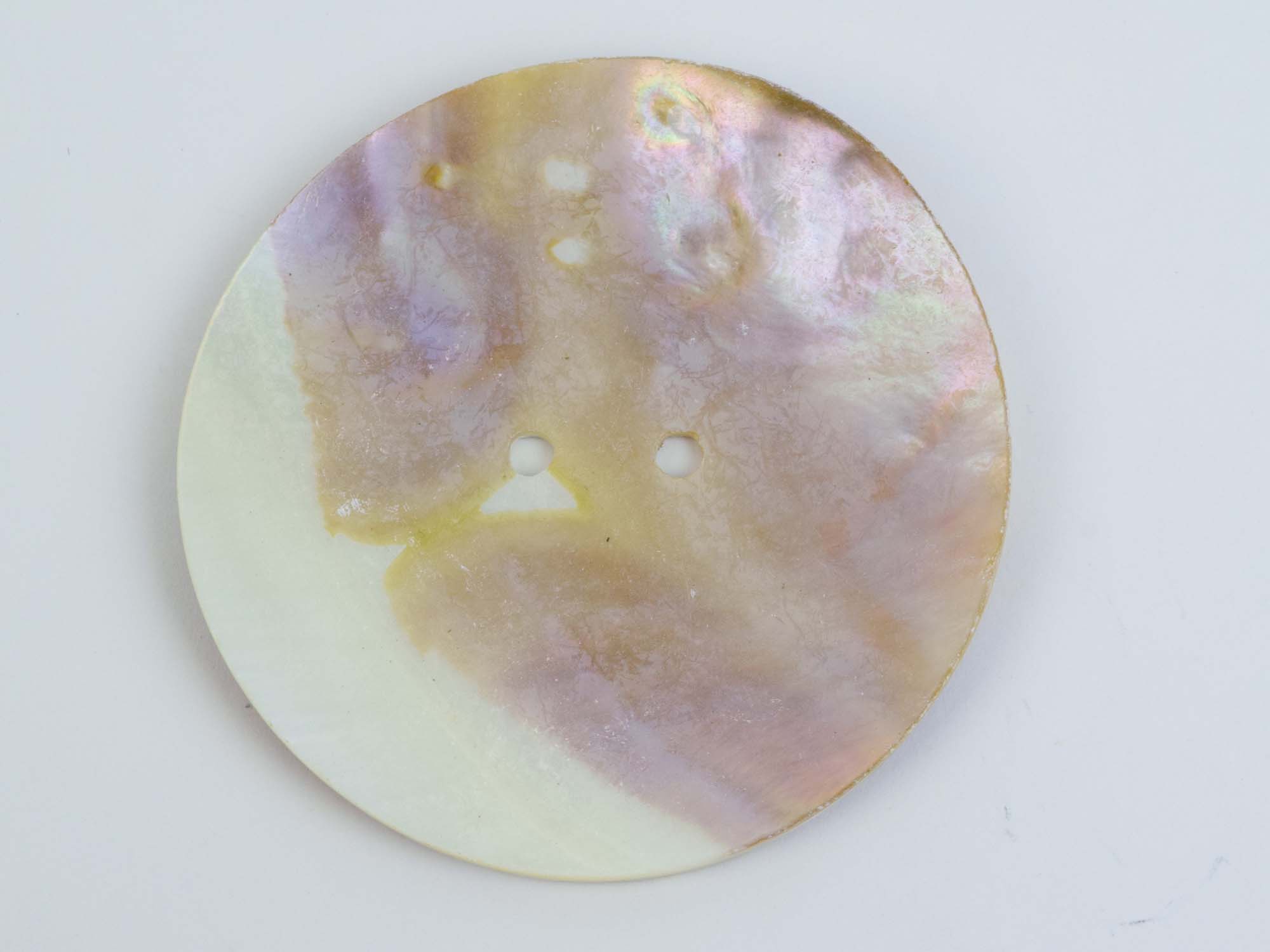 Freshwater Mother Of Pearl Button: 120L (76.2mm or 3") 