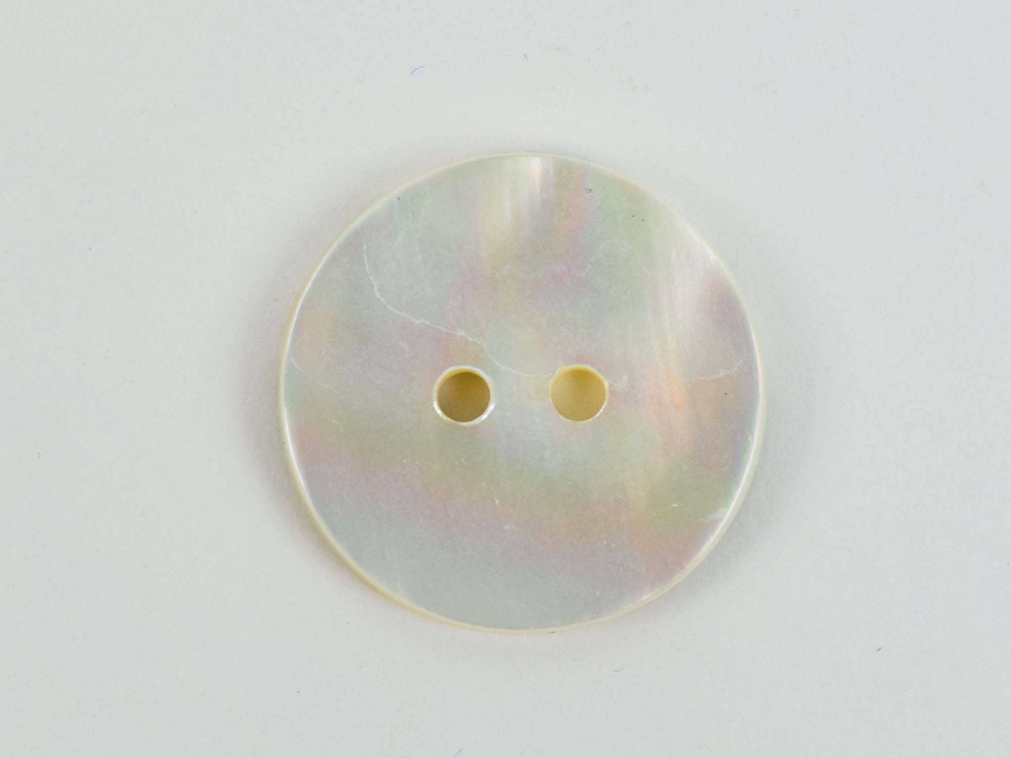 Freshwater Mother Of Pearl Button: 28L (17.8mm or 0.7") 