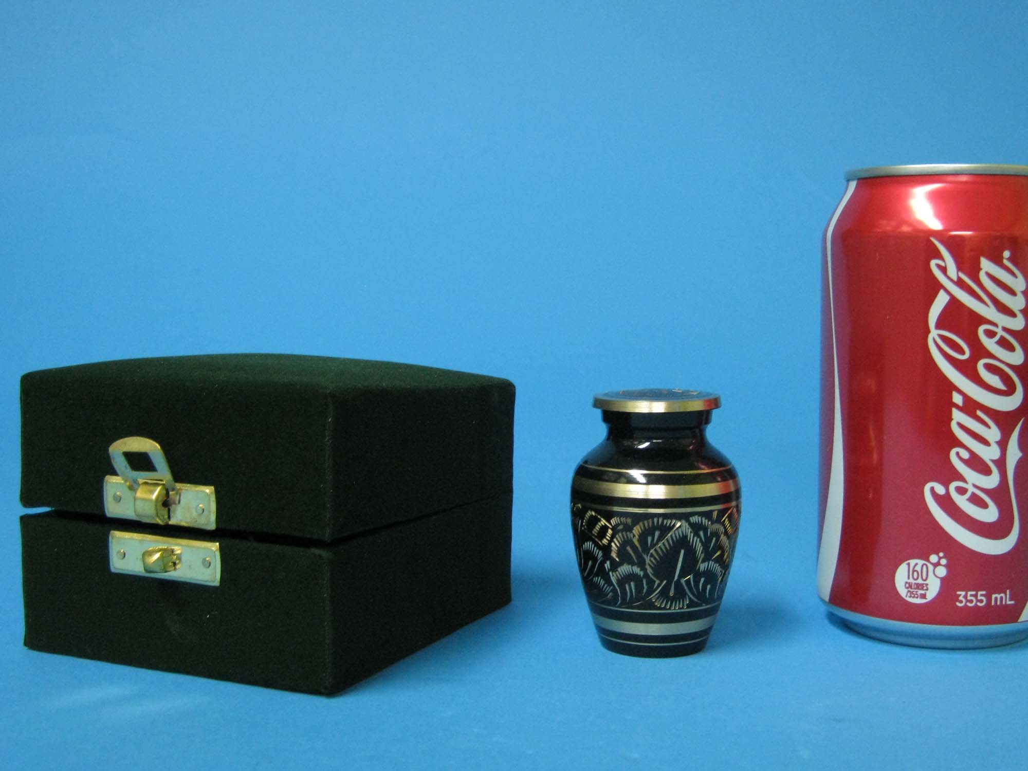 Cremation Keepsake Urn In Velvet Box: Lacquered Brass, Engraved, Black Finish - 1136-30-521 (8UW10)