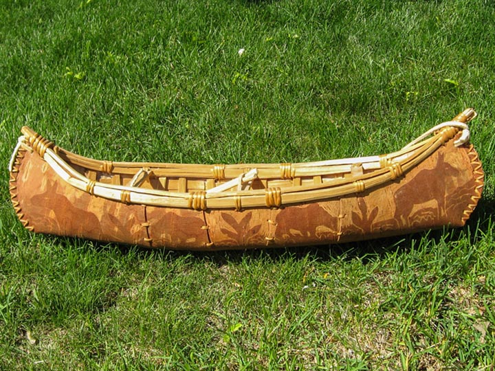 1-Foot 11-Inch Attikamek Birchbark Canoe: Gallery Item 