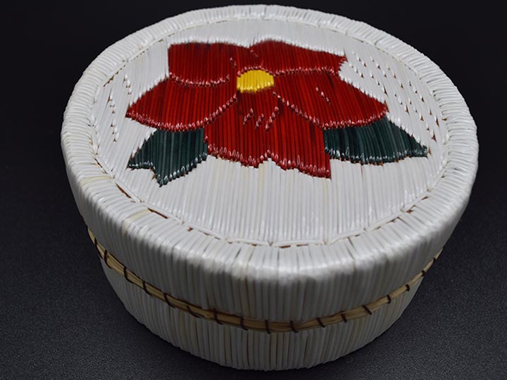 Ojibwa Porcupine Quill Box: Gallery Item 