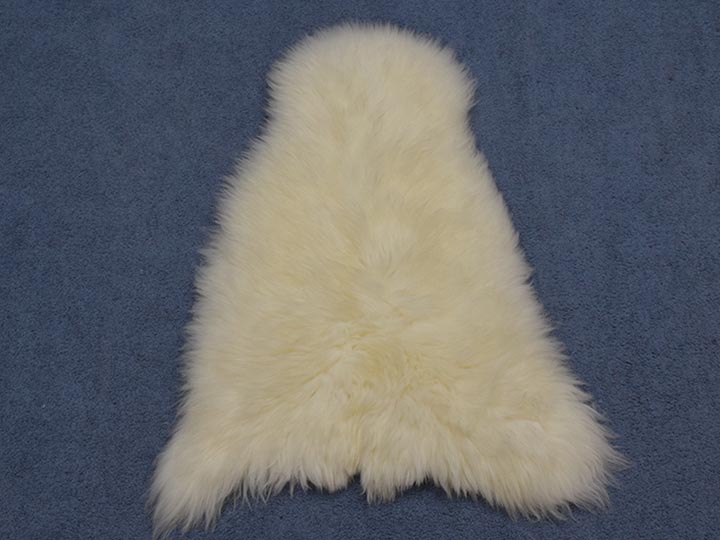 UK Sheepskin: 90-100 cm: White: Gallery Item 