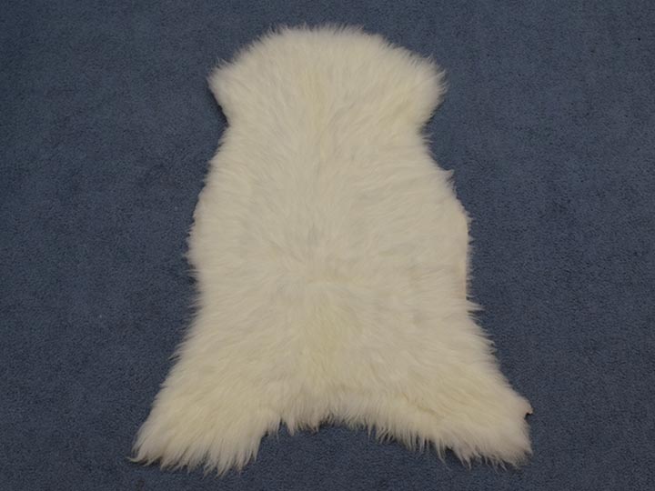 UK Sheepskin: 100-110 cm: White: Gallery Item 