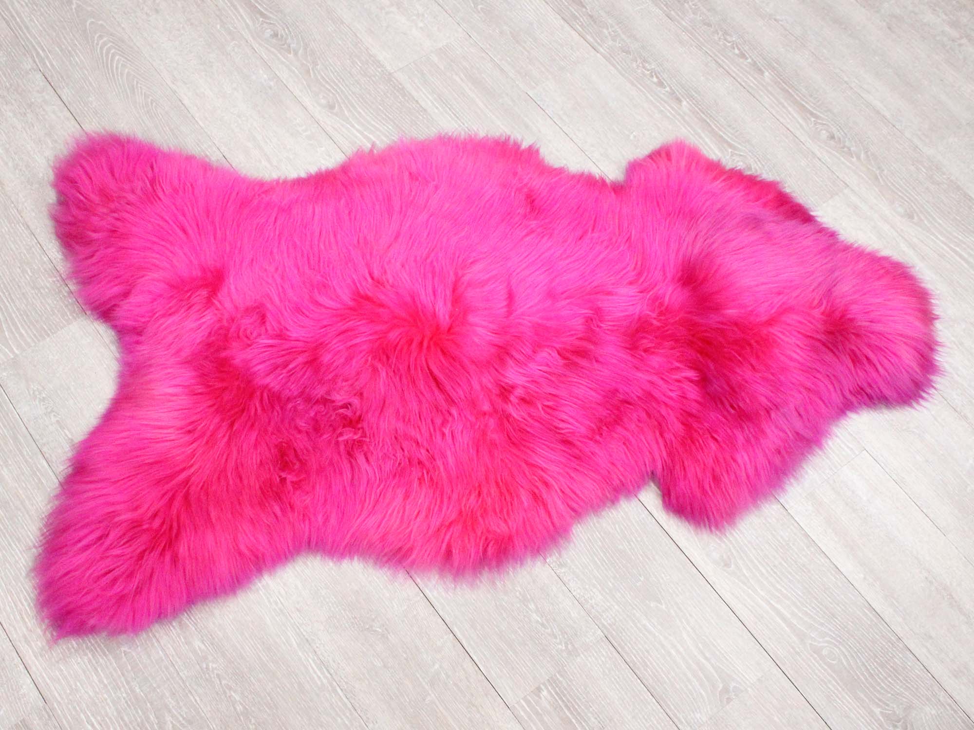 UK Sheepskin: Bold Pink: 120-130cm: Gallery Item 