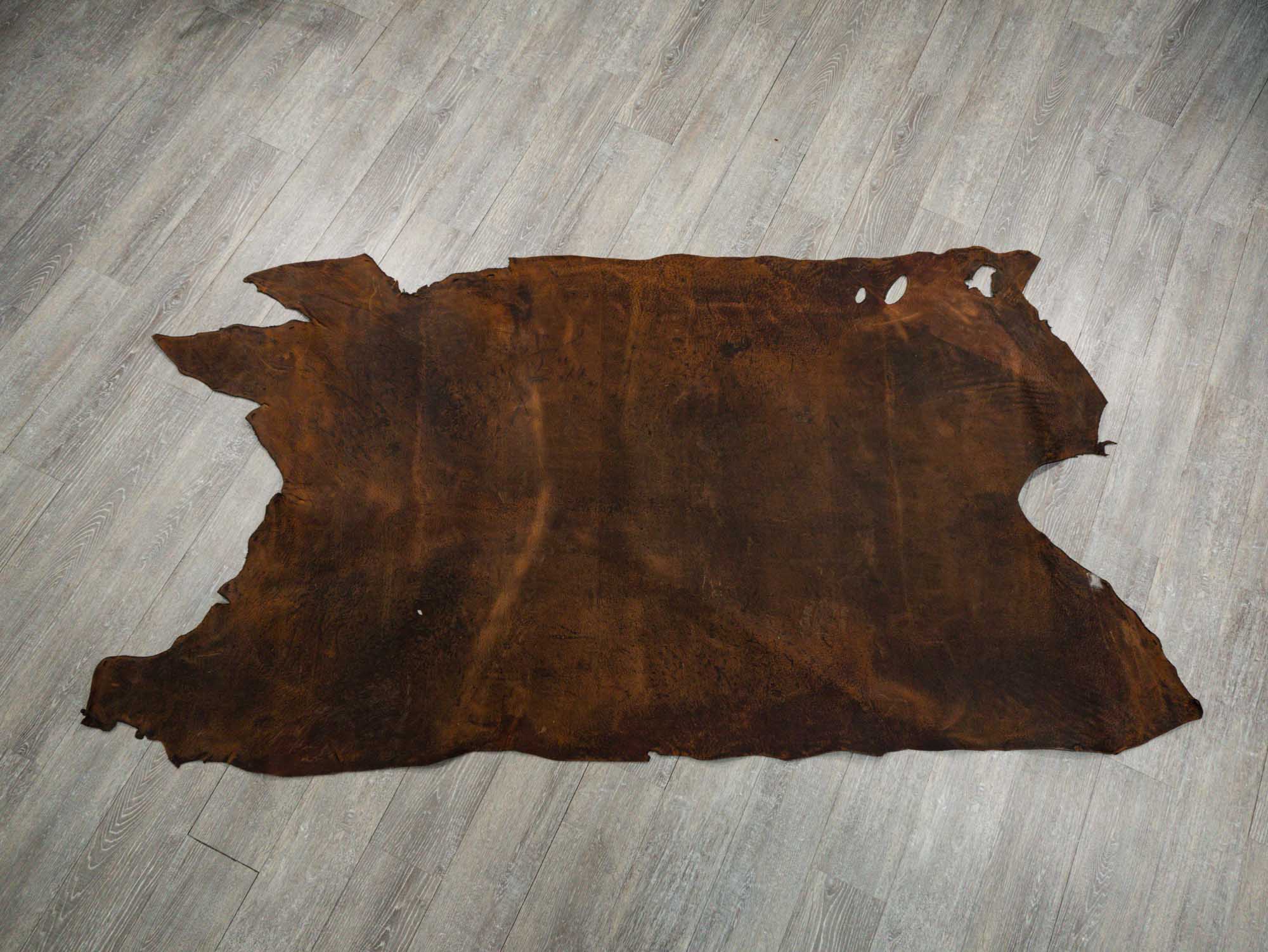 Distressed Woodland Pig Leather: Natural (23.75 sq ft): Gallery Item 