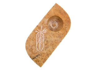 Iroquois Soapstone Pocket Pipe: Feather Design 
