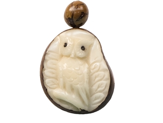 Tagua Nut Necklace: Owl Relief 