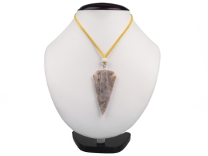 Iroquois Beaded Flint Arrowhead Necklace 