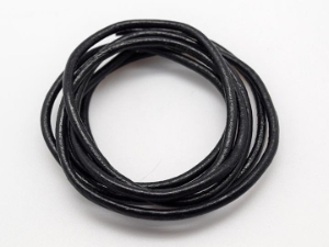 Round Lace 3mmx40" hank: Black 