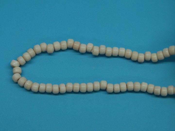 9mm Crow Beads: Opaque Beige (kg) glass beads