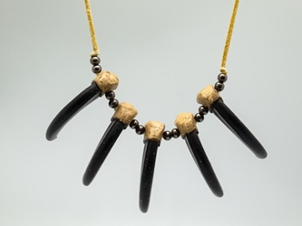 Realistic Iroquois Northern Grizzly Necklace: 5-Claw 