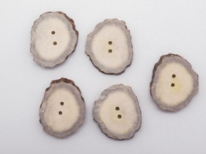 Cross-Cut Blind-Hole Moose Antler Button: 1.0-1.5" 