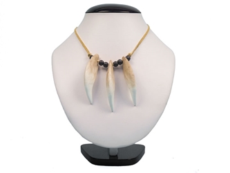 Realistic Bear Tooth Necklace: 3-Tooth 