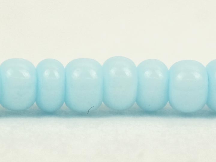 10/0 Seedbead Solgel Chalk Light Blue (500 g bag) glass beads