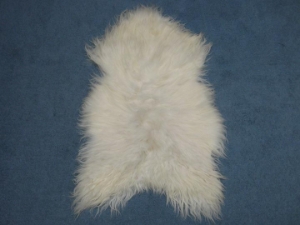 Grade 2 Icelandic Sheepskin: Creamy White: 90-100cm or 36" to 40" 