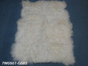 Icelandic Sheepskin Rug: ~5x7 ft: White: Gallery item 