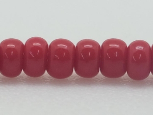 10/0 Seedbead Opaque Medium Red (500 g bag) glass beads