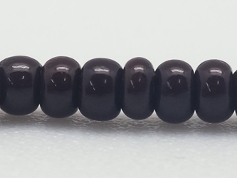 10/0 Seedbead Opaque Dark Brown (500 g bag) glass beads