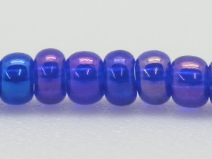 10/0 Seedbead Translucent Iris Navy (Hank) glass beads