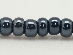 10/0 Seedbead Gunmetal Metallic (500 g bag) glass beads