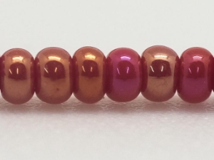 10/0 Czech Glass Seedbead Shiny Medium Red Aurora Borealis (500 g bag) glass beads