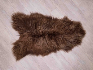 Dyed Icelandic Sheepskin: Chestnut: 110-120cm or 44" to 48" 