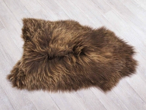 Icelandic Sheepskin: Rusty Brown: 100-110cm or 40" to 44" 