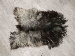 Icelandic Sheepskin: Gray: 100-110cm or 40" to 44" 