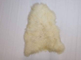 Icelandic Sheepskin: Creamy White: 110-120cm or 44" to 48" 