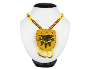 Huron Beaver Paw Necklace: Gallery Item 