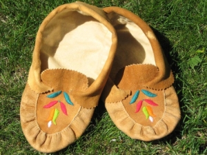Attikamek Smoked Moosehide Moccasins: Gallery Item smoked moosehide moccasins, smoked moose hide moccasins