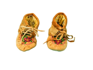 Cree Smoked Moose Moccasins: Gallery Item cree smoked moosehide moccasins
