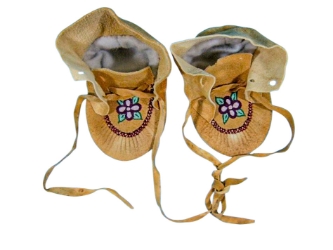 Cree Smoked Moose Moccasins: Gallery Item cree smoked moosehide moccasins