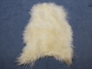 Icelandic Sheepskin: Creamy White: 90-100cm or 36" to 40": Gallery Item 