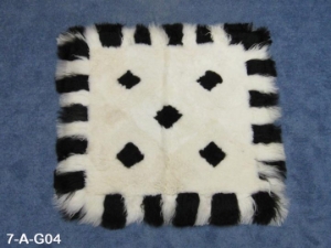 Patterned Icelandic Sheepskin Rug: Gallery Item 