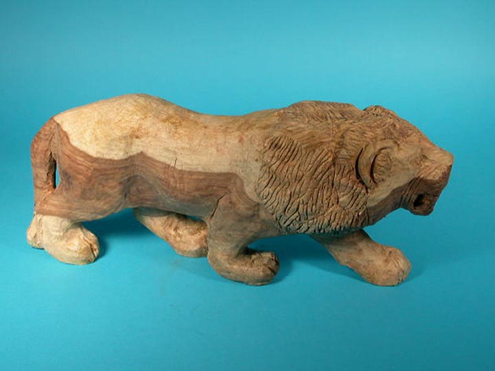 African Lion Wood Carving: Gallery Item 