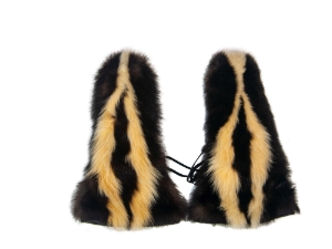 Skunk Mitts: Gallery Item skunk gloves