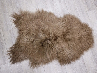 Dyed Icelandic Sheepskin: 110-120 cm: Chestnut: Gallery Item 