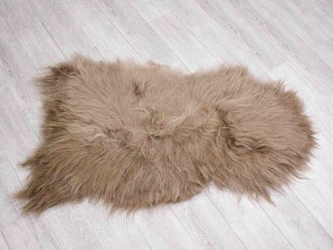 Dyed Icelandic Sheepskin: Chestnut: 110-120cm or 44" to 48": Gallery Item 