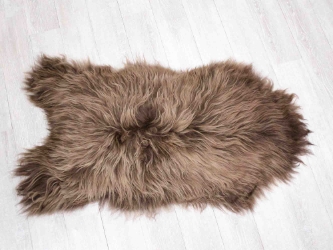 Dyed Icelandic Sheepskin: Nougat: 110-120cm or 44" to 48": Gallery Item 