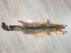Cross Fox Skin: Craft: Gallery Item 